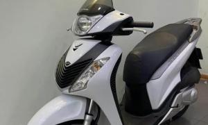 Cần bán xe Honda SH150i nhập ý