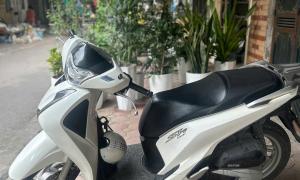 Cần bán xe SH 150i ABS 2018 màu trắng