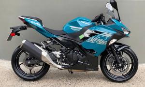 Cần bán Kawasaki Ninja 400 Xanh - Đẹp Như Mới, Giá Siêu Hời Chỉ 125 Triệu!