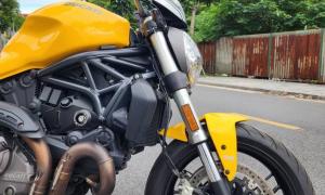 Cần bán xe Ducati Monster 821 màu đặc biệt