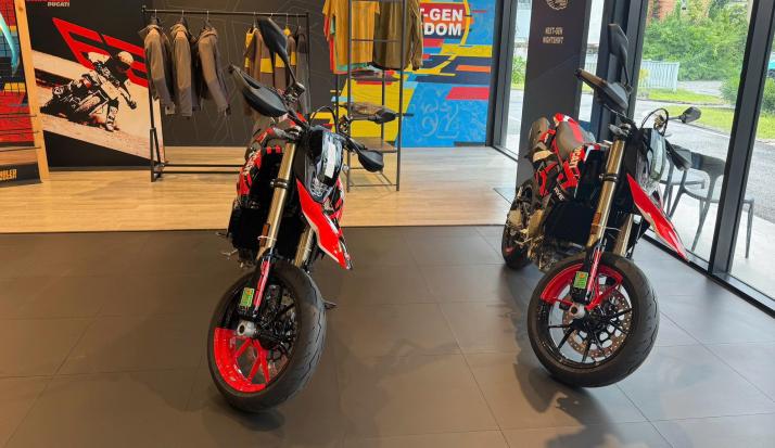 Cần bán xe Ducati Hypermotard Mono698 Rve xe New chưa ra biển