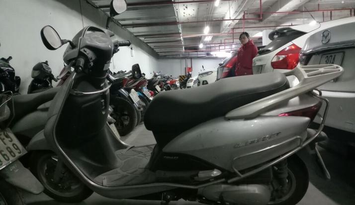 Bán xe honda lead bạc 7/2011 28.890km chính chủ