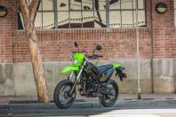 Cần bán Kawasaki KLX230SM & KLX230S – Chiến mã đa dụng, đậm chất chơi đường phố và địa hình!