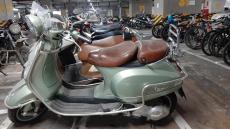 Xe Vespa LX 125 nhập khẩu nguyên chiếc, xanh lá mạ, ít sử dụng