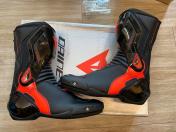 Bán giày Dainese Nexus 