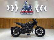 𝗠𝗼𝗱𝗲𝗹 :Ducati scramble bản full throttle . Bản mạnh và hầm hố nh