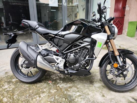 Cần bán xe CB300R 2020