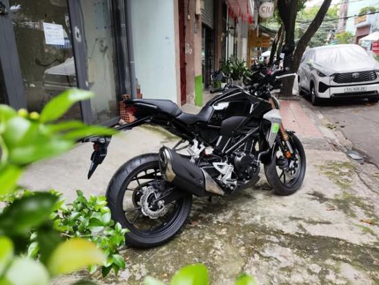 Cần bán xe CB300R 2020