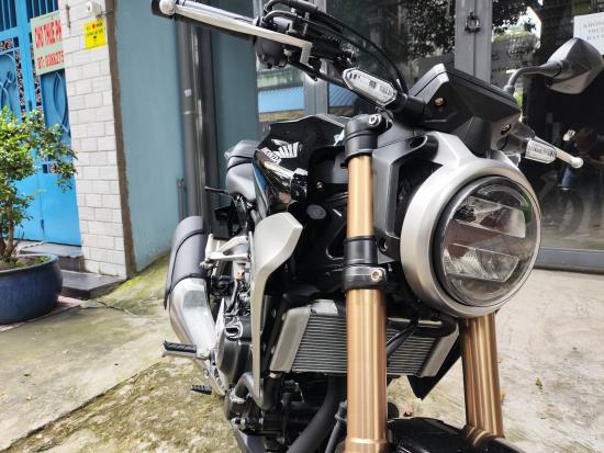 Cần bán xe CB300R 2020