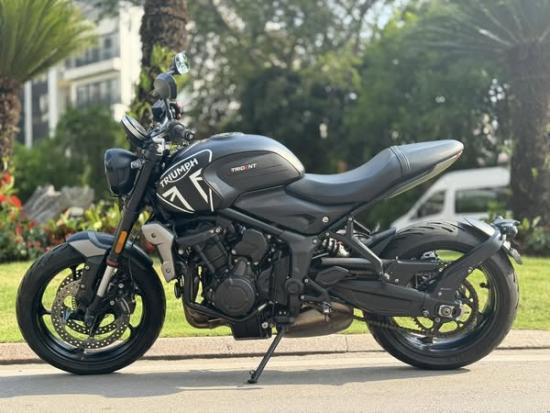 Cần bán xe Triumph Trident660 2022
