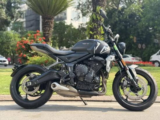Cần bán xe Triumph Trident660 2022