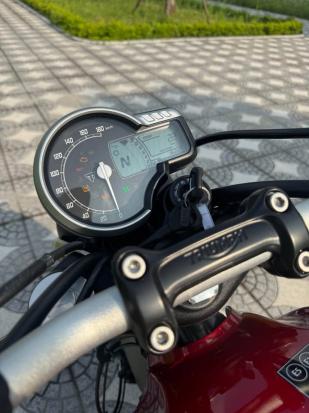 TRIUMPH SPEED 400 – HẢI QUAN CHÍNH NGẠCH, MỚI ĐẾN MỨC CHƯA ĐỔ XĂNG