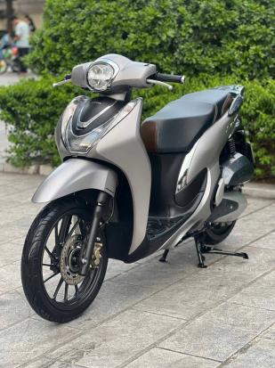 Cần bán xe SH Mode 125i ABS 2023 màu bạc nhám