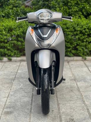 Cần bán xe SH Mode 125i ABS 2023 màu bạc nhám