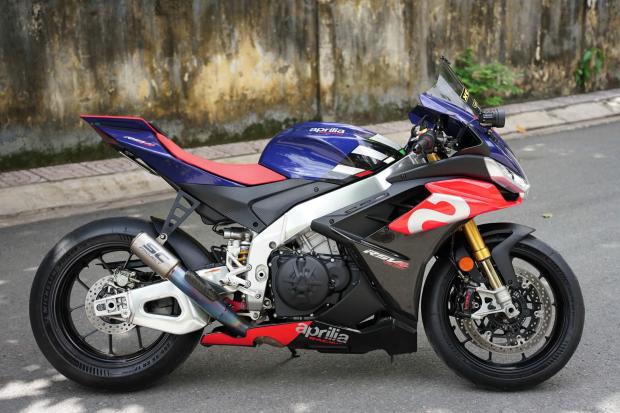 Bán xe Aprilia 1100 RSV4 bản Factory