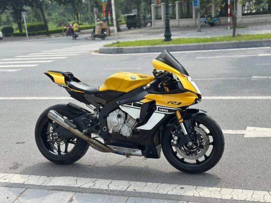 Bán xe Yamaha R1 2016 bản kỉ niệm