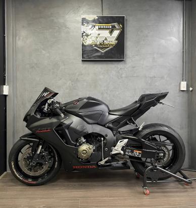 Bán xe CBR1000RR 2017 HQCN chính chủ