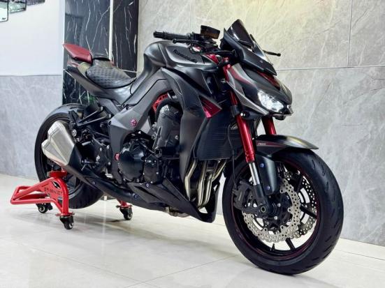 Cần bán xe Kawasaki Z1000 2016 màu đỏ