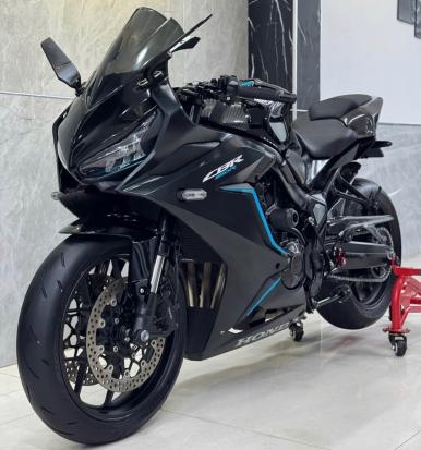 Cần bán xe Honda CBR650R 2023 BLACK EDITION