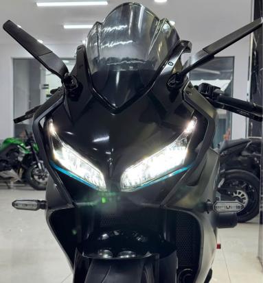 Cần bán xe Honda CBR650R 2023 BLACK EDITION