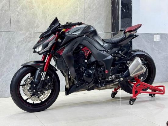 Cần bán xe Kawasaki Z1000 2016 màu đỏ
