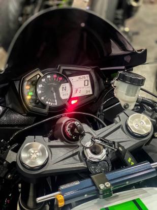 Cần bán Kawasaki ZX6R