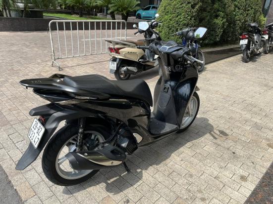 Cần bán xe SH 150 ABS màu đen đời 2020
