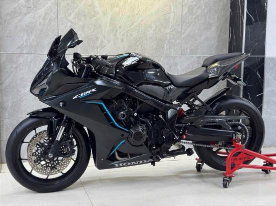 Cần bán xe Honda CBR650R 2023 BLACK EDITION