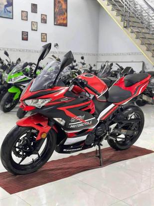 Cần bán Kawasaki Ninja 400 đăng ký 2019, odo 18k, giá 80tr800