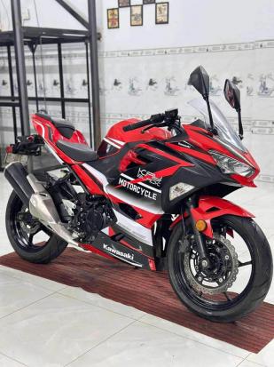 Cần bán Kawasaki Ninja 400 đăng ký 2019, odo 18k, giá 80tr800