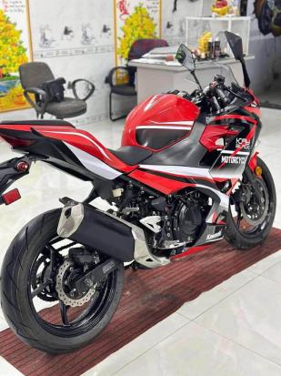 Cần bán Kawasaki Ninja 400 đăng ký 2019, odo 18k, giá 80tr800
