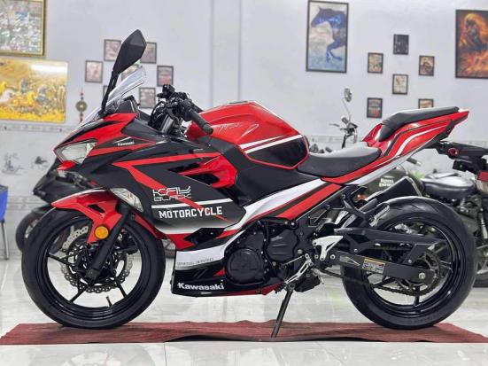 Cần bán Kawasaki Ninja 400 đăng ký 2019, odo 18k, giá 80tr800