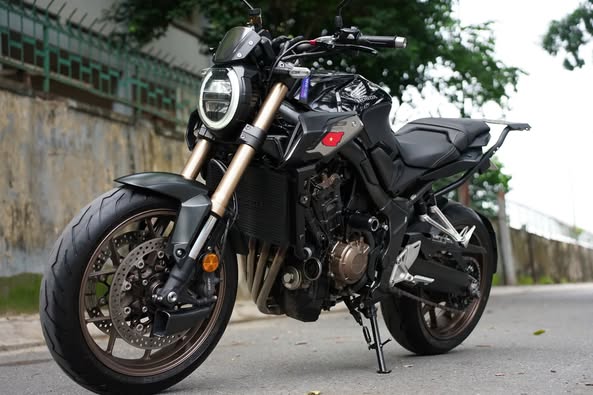 Cần bán xe HONDA CB650R ABS quốc dân