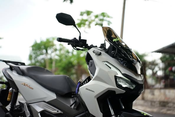 Cần bán Honda ADV160 bản HSTC ABS