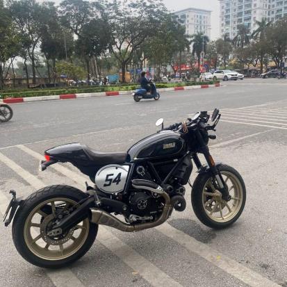 Cần bán xe Ducati Scrambler Cafe Racer 2018