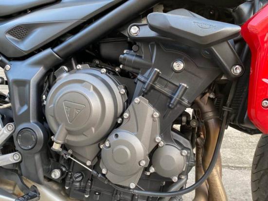 Cần bán TRIUMPH TRIDENT 660 ĐỜI 2022