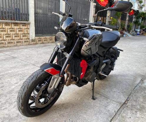 Cần bán TRIUMPH TRIDENT 660 ĐỜI 2022