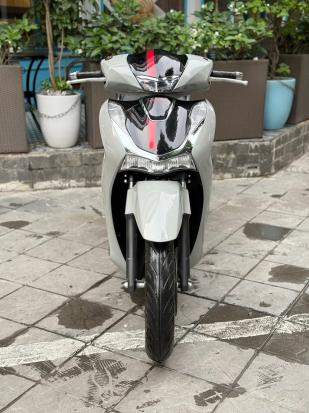 Cần bán SH 125 ABS cuối 2023 đẹp keng, xe chính chủ đầy đủ giấy tờ, máy zin nguyên bản