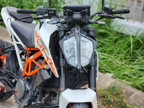 Cần bán KTM Duke 390 ABS ga điện 2018