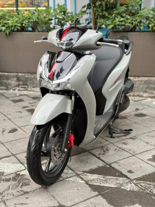Cần bán SH 125 ABS cuối 2023 đẹp keng, xe chính chủ đầy đủ giấy tờ, máy zin nguyên bản