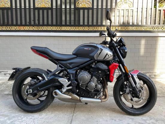 Cần bán TRIUMPH TRIDENT 660 ĐỜI 2022