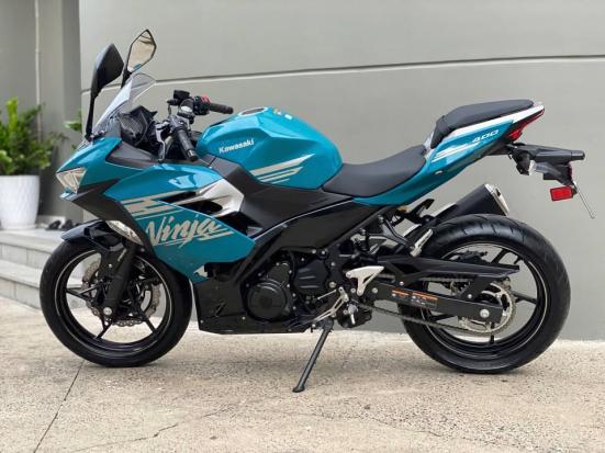 Cần bán Kawasaki Ninja 400 Xanh - Đẹp Như Mới, Giá Siêu Hời Chỉ 125 Triệu!