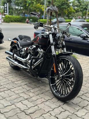 Cần bán xe Harley Breakout 117ci 1923cc đời 2023