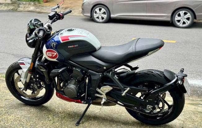 Cần bán Triumph Trident 660 2024 phiên bản đặc biệt Triple Tribute Edition