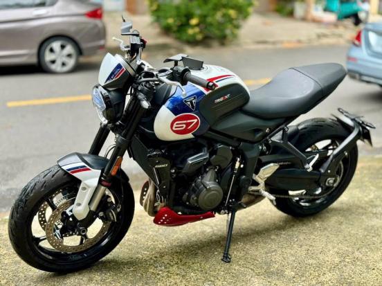 Cần bán Triumph Trident 660 2024 phiên bản đặc biệt Triple Tribute Edition