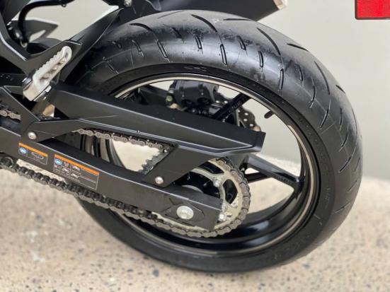 Cần bán Kawasaki Ninja 400 Xanh - Đẹp Như Mới, Giá Siêu Hời Chỉ 125 Triệu!