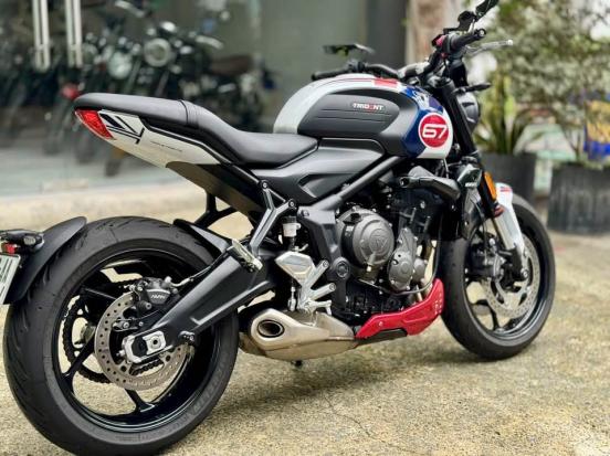 Cần bán Triumph Trident 660 2024 phiên bản đặc biệt Triple Tribute Edition