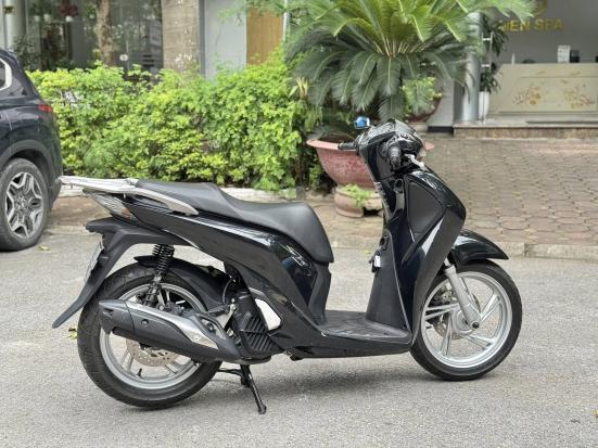 Cần bán xe Honda SH150 CBS 2018 màu đen