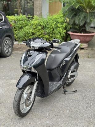 Cần bán xe Honda SH150 CBS 2018 màu đen