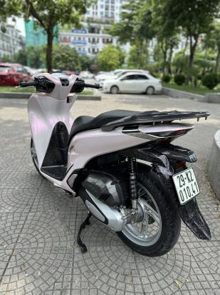 Cần bán SH 125 CBS màu trắng dán hồng, đăng ký 2023, giá 65 triệu
